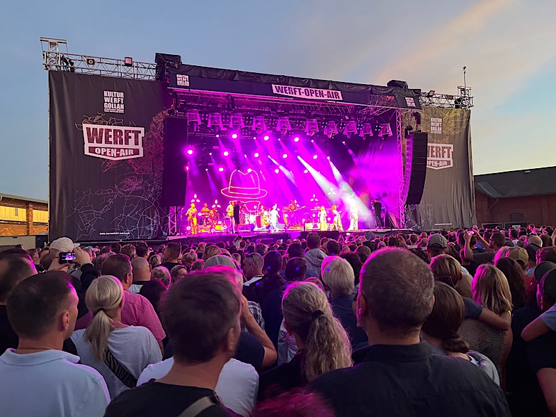 Bühne mit Lichtshow
